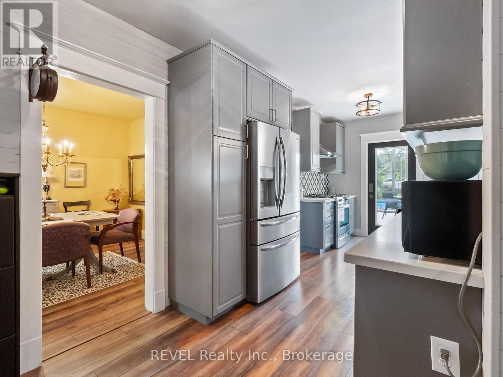 259 Dufferin Street Property Photo 6