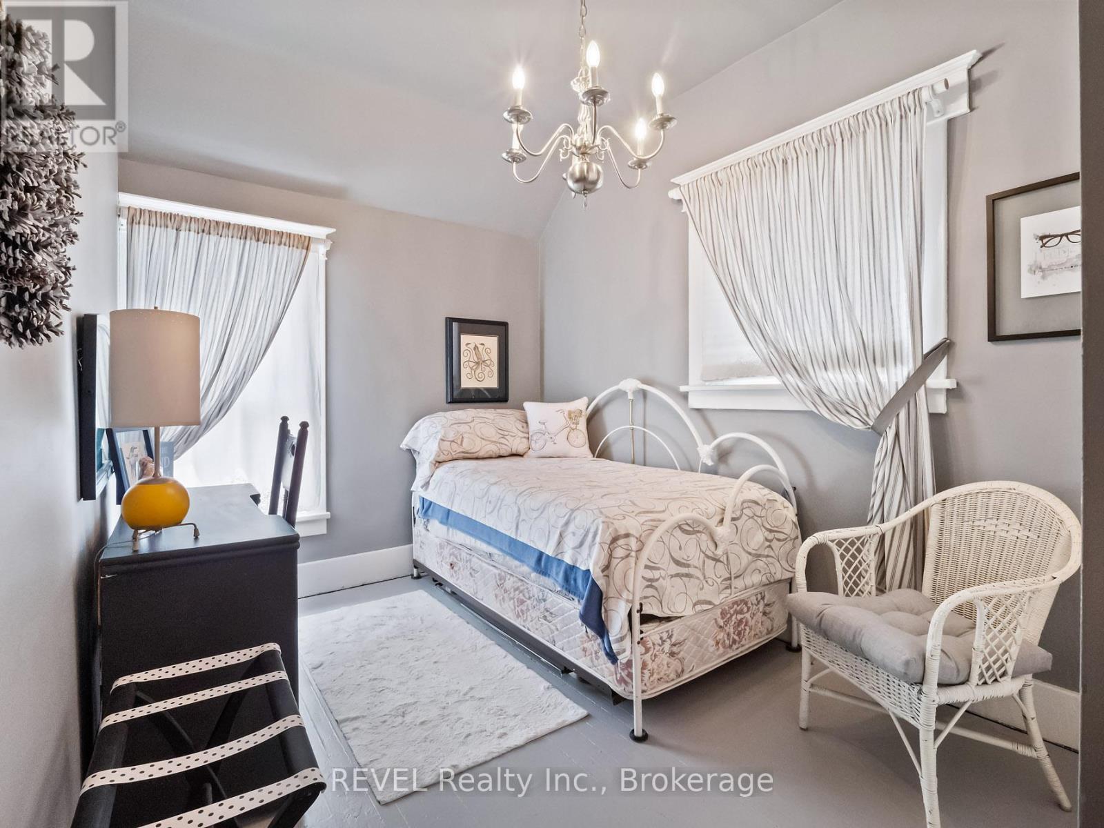 259 Dufferin Street Property Photo 12