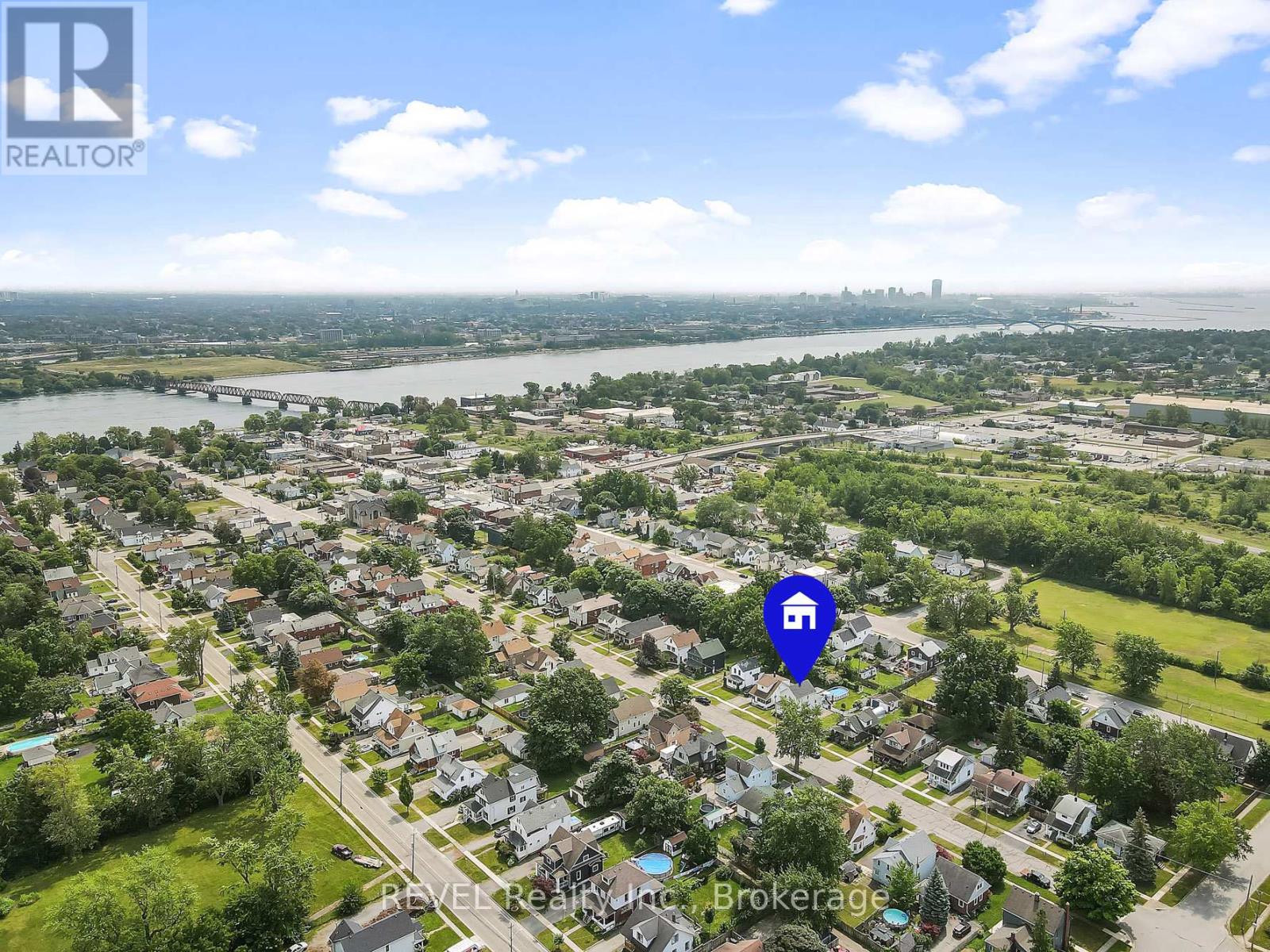 259 Dufferin Street Property Photo 23