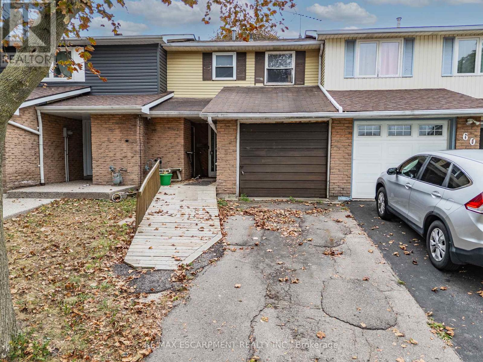 62 Gledhill Crescent Property Photo 1