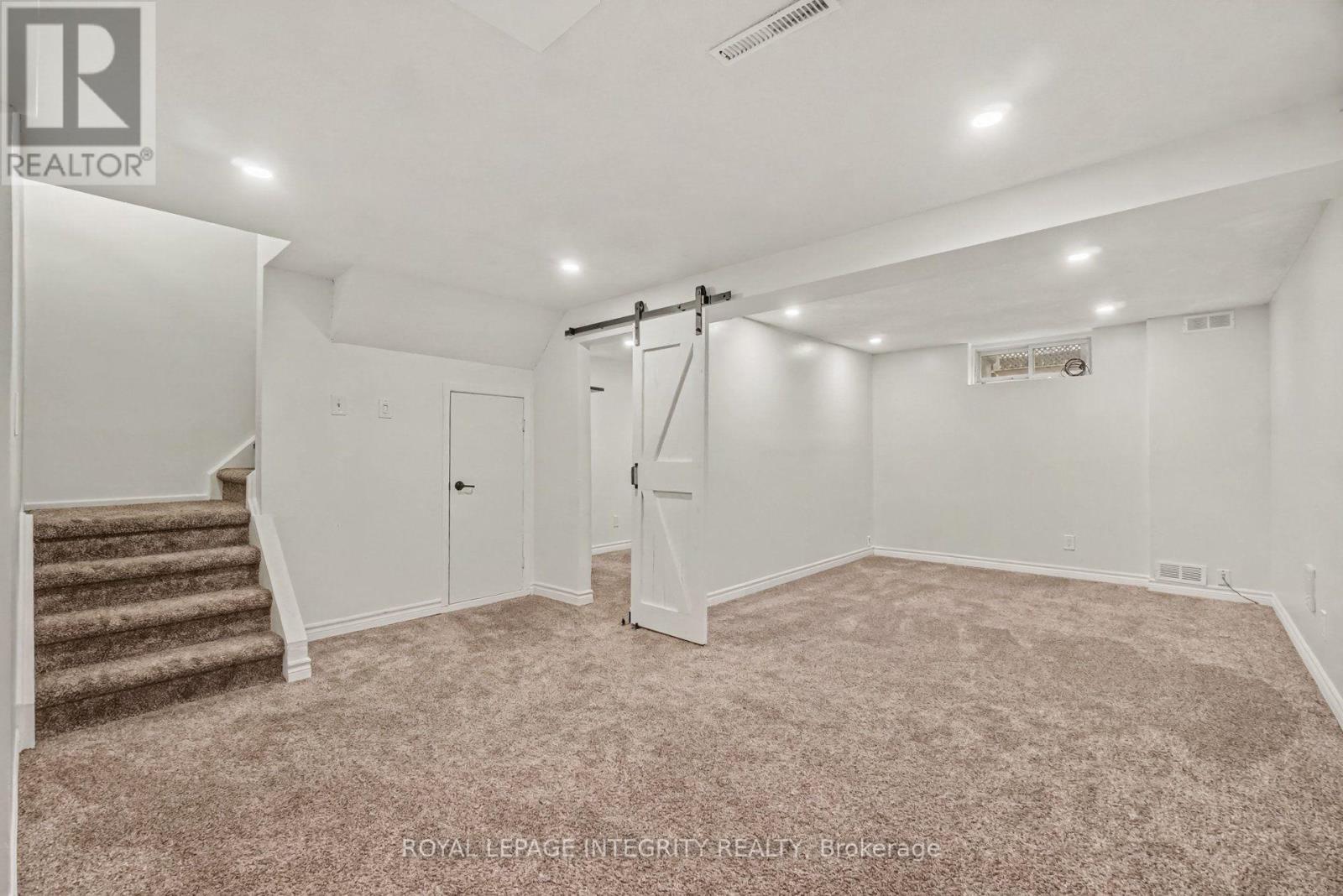 C - 33 Woodfield Drive Property Photo 29