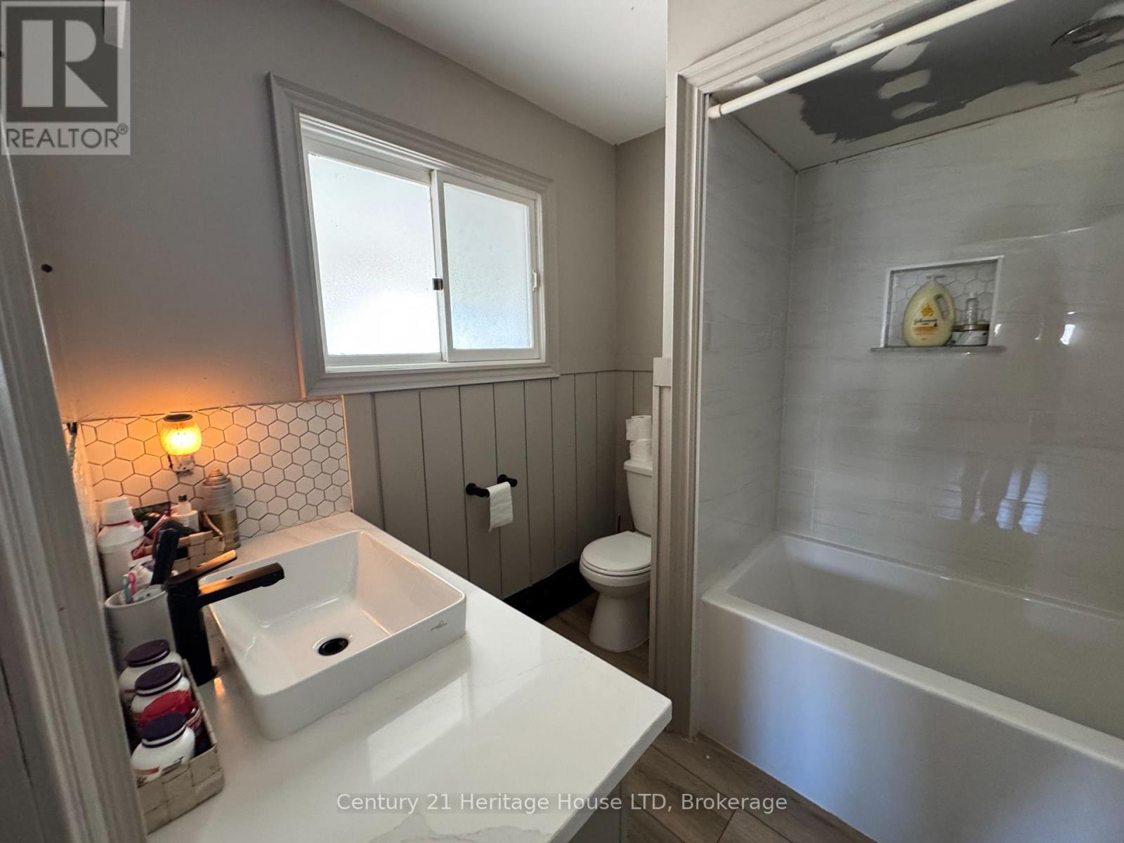 Unit 1 - 1022 Ridge Road Property Photo 6