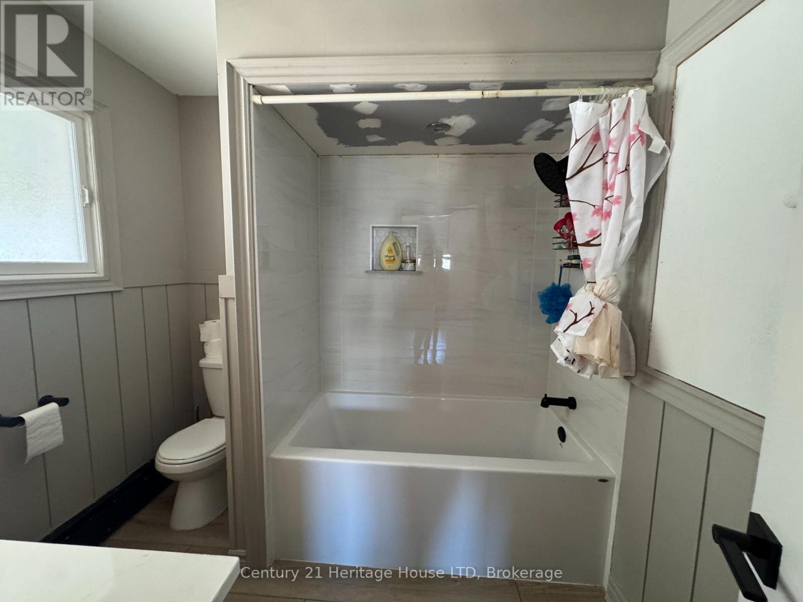 Unit 1 - 1022 Ridge Road Property Photo 7