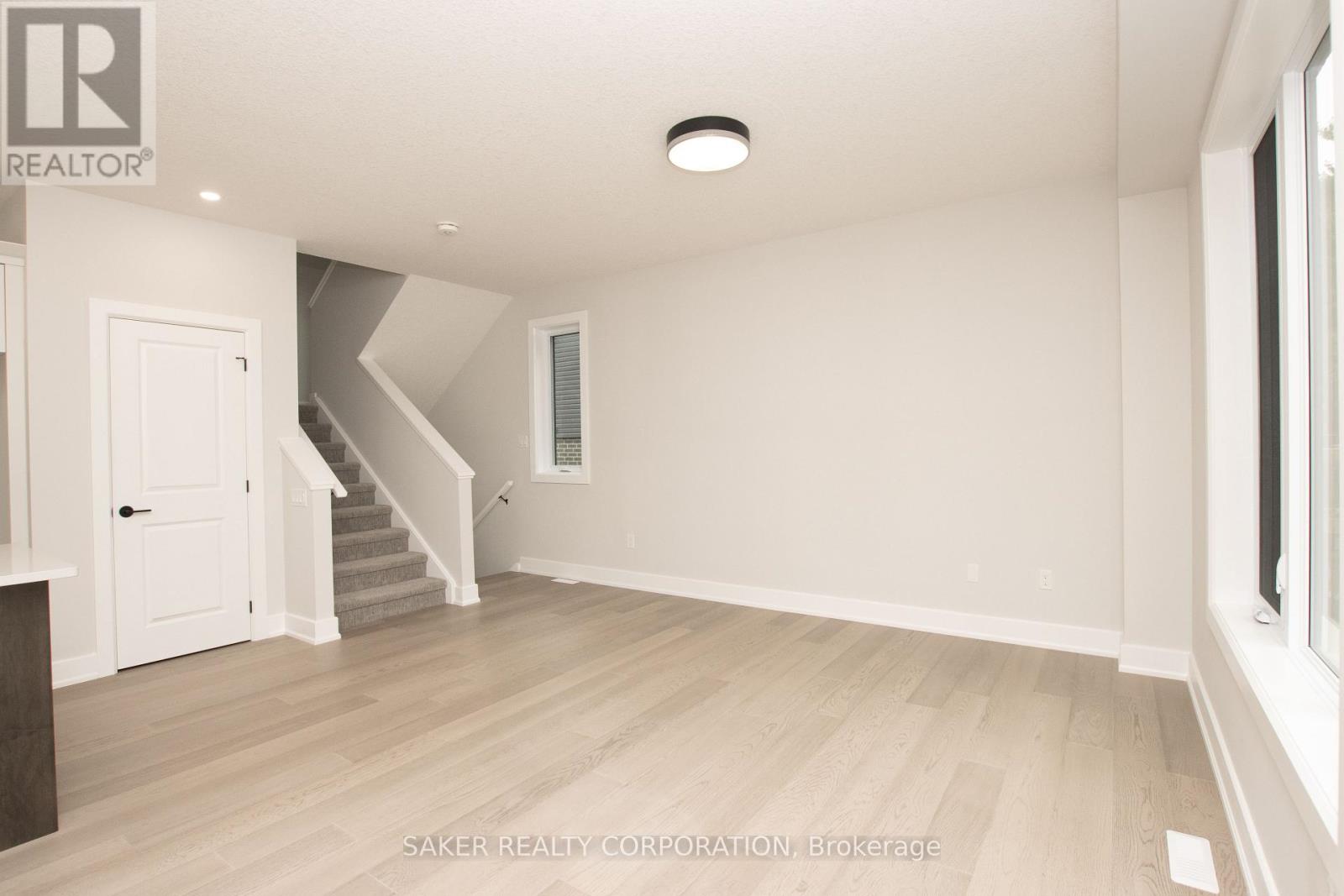 581 Regent Street Property Photo 8