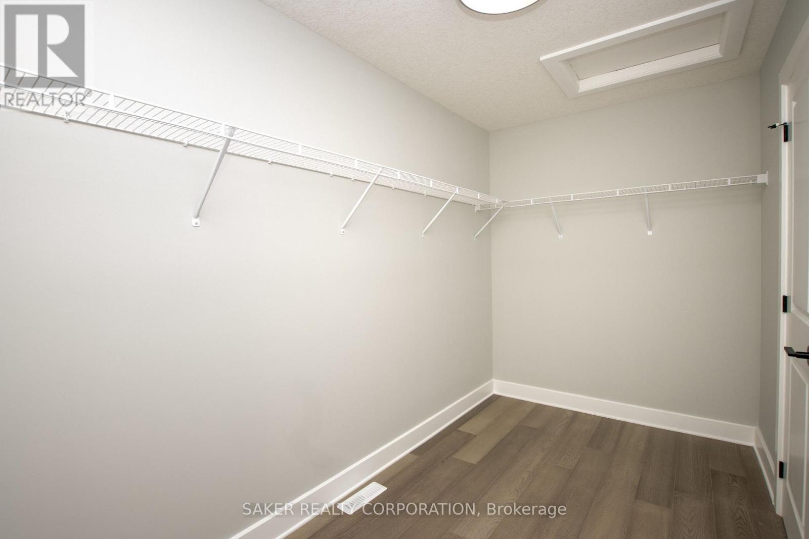 581 Regent Street Property Photo 27