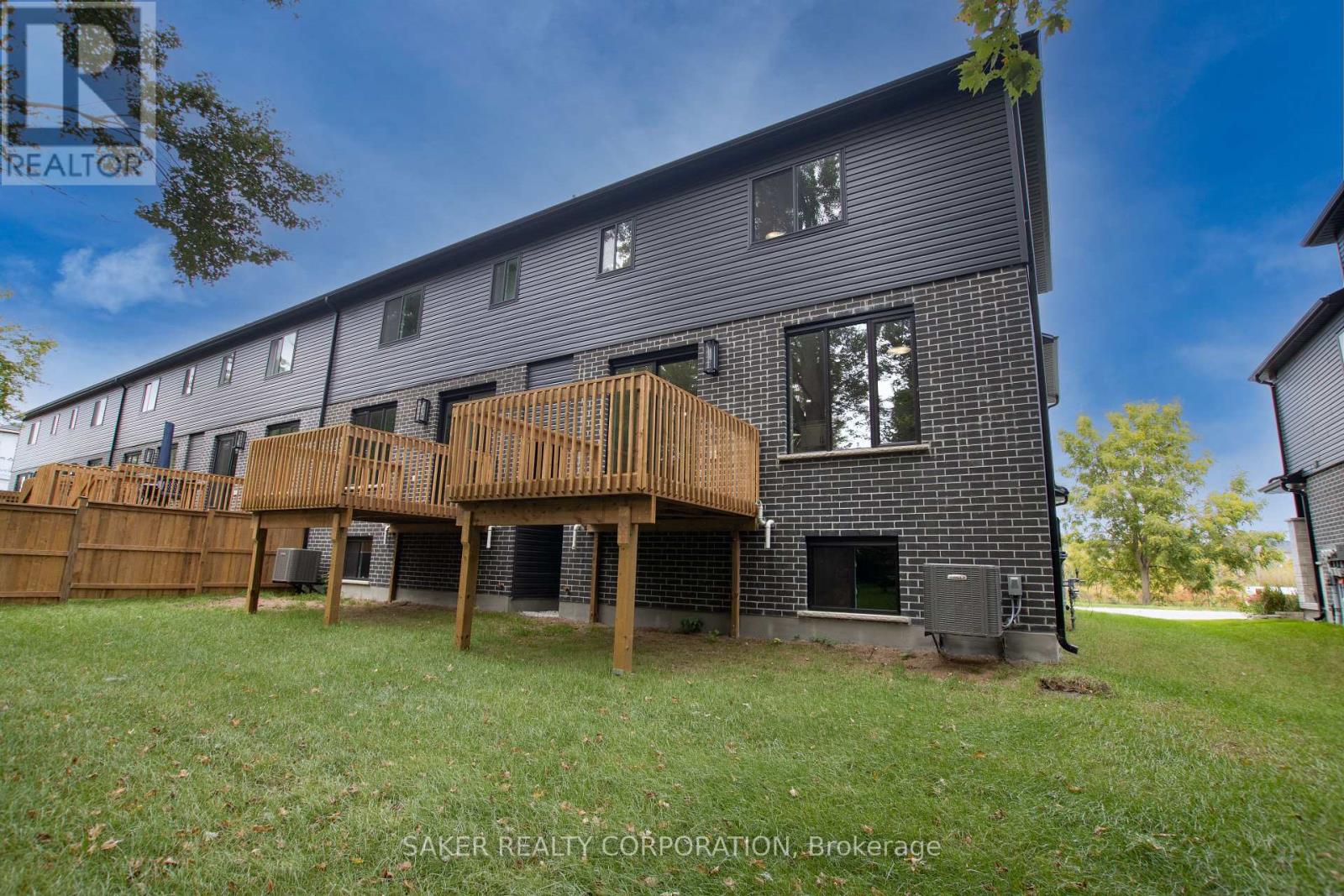 581 Regent Street Property Photo 34