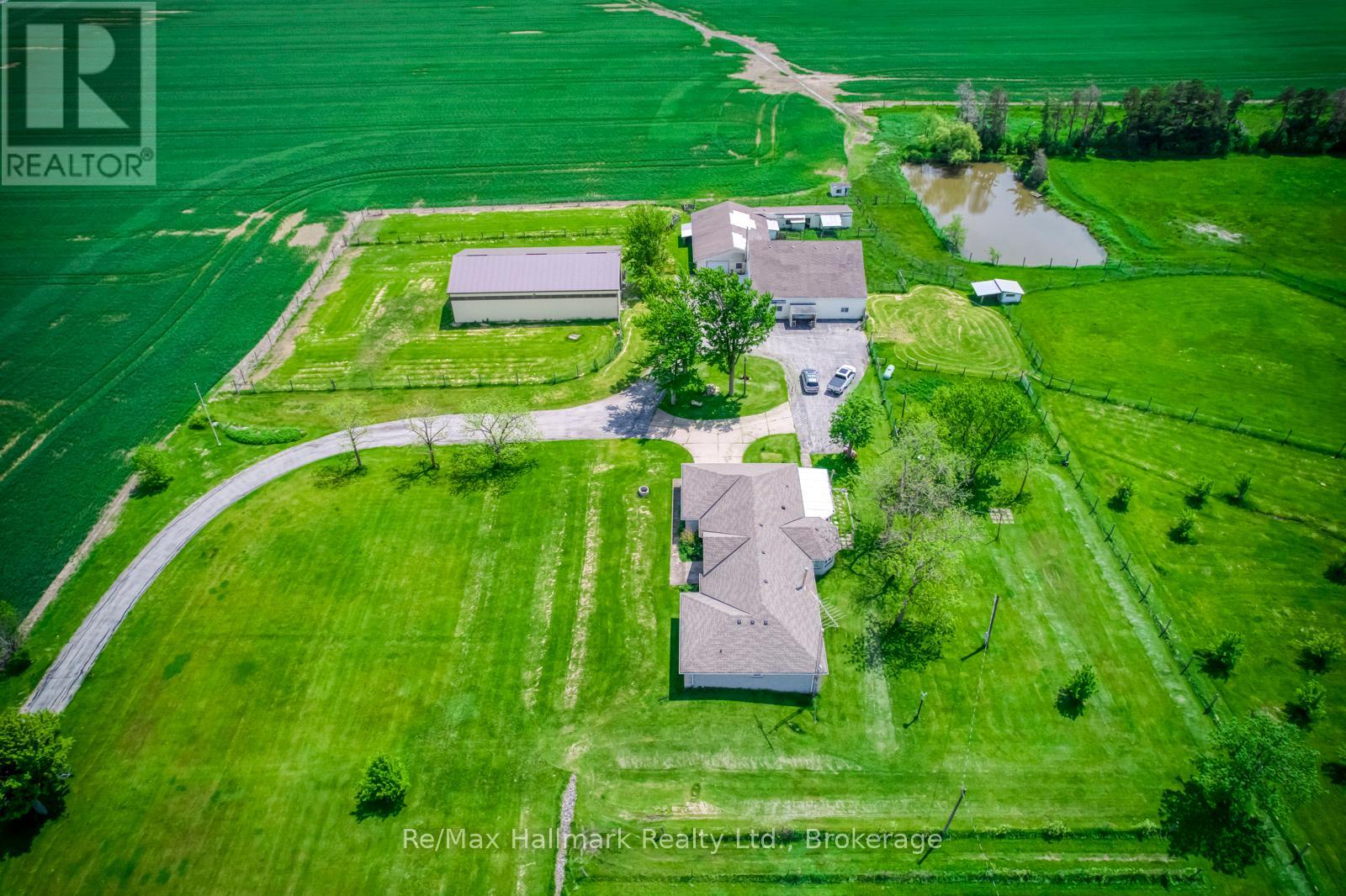 232 Eighth Road E Property Photo 3