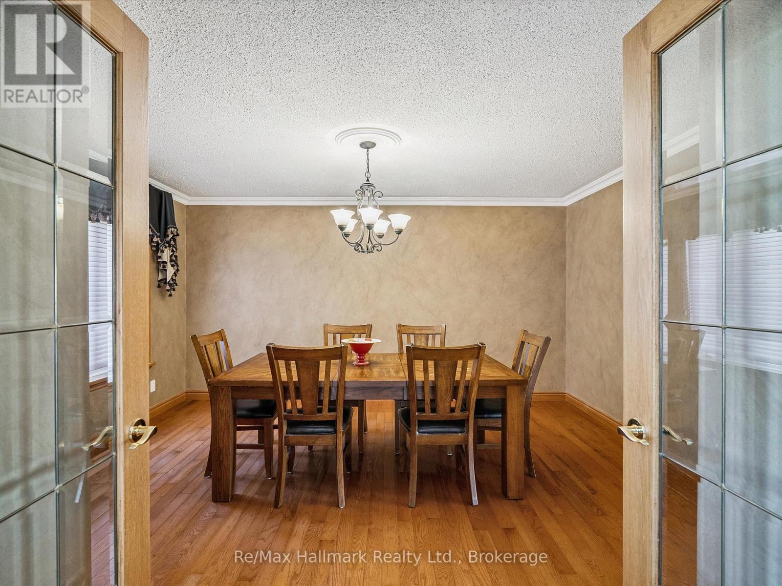 232 Eighth Road E Property Photo 14