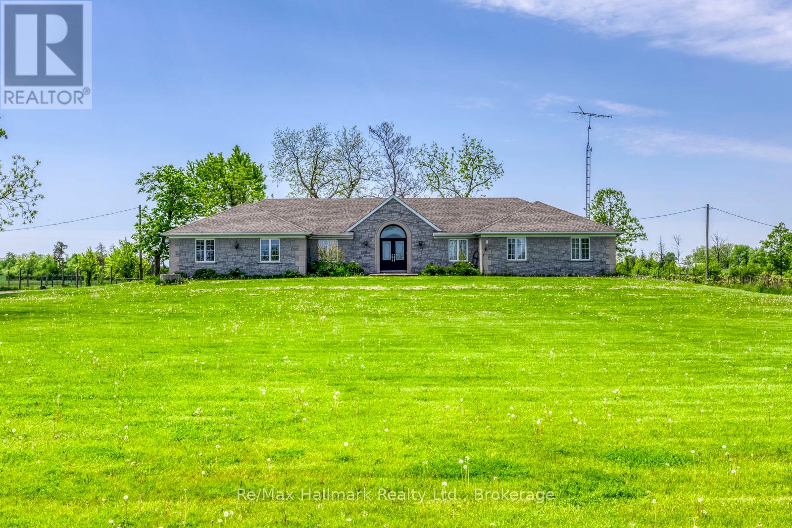 232 Eighth Road E Property Photo 48