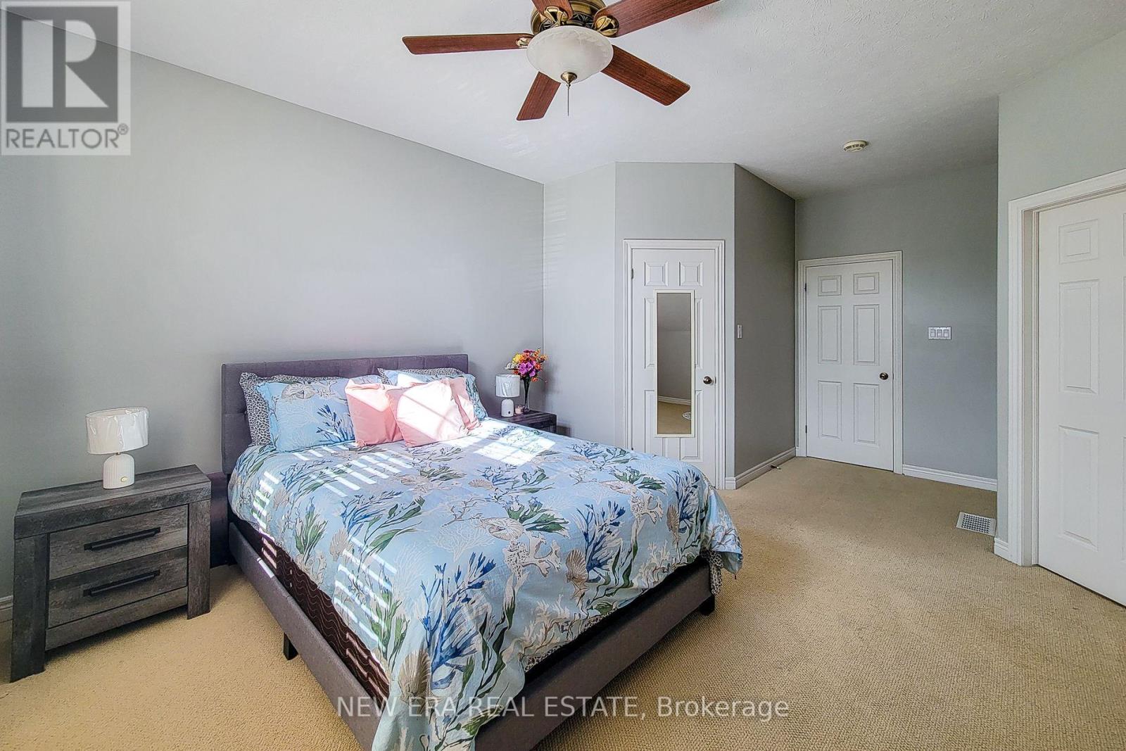 24 Carmichael Crescent Property Photo 36