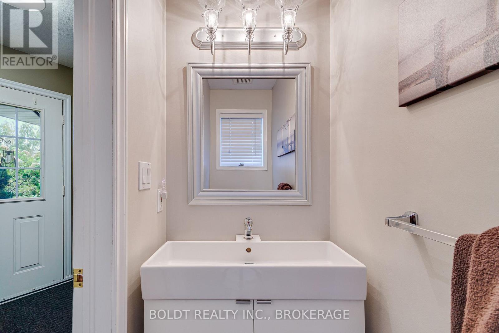 16 Westbury Drive Property Photo 10