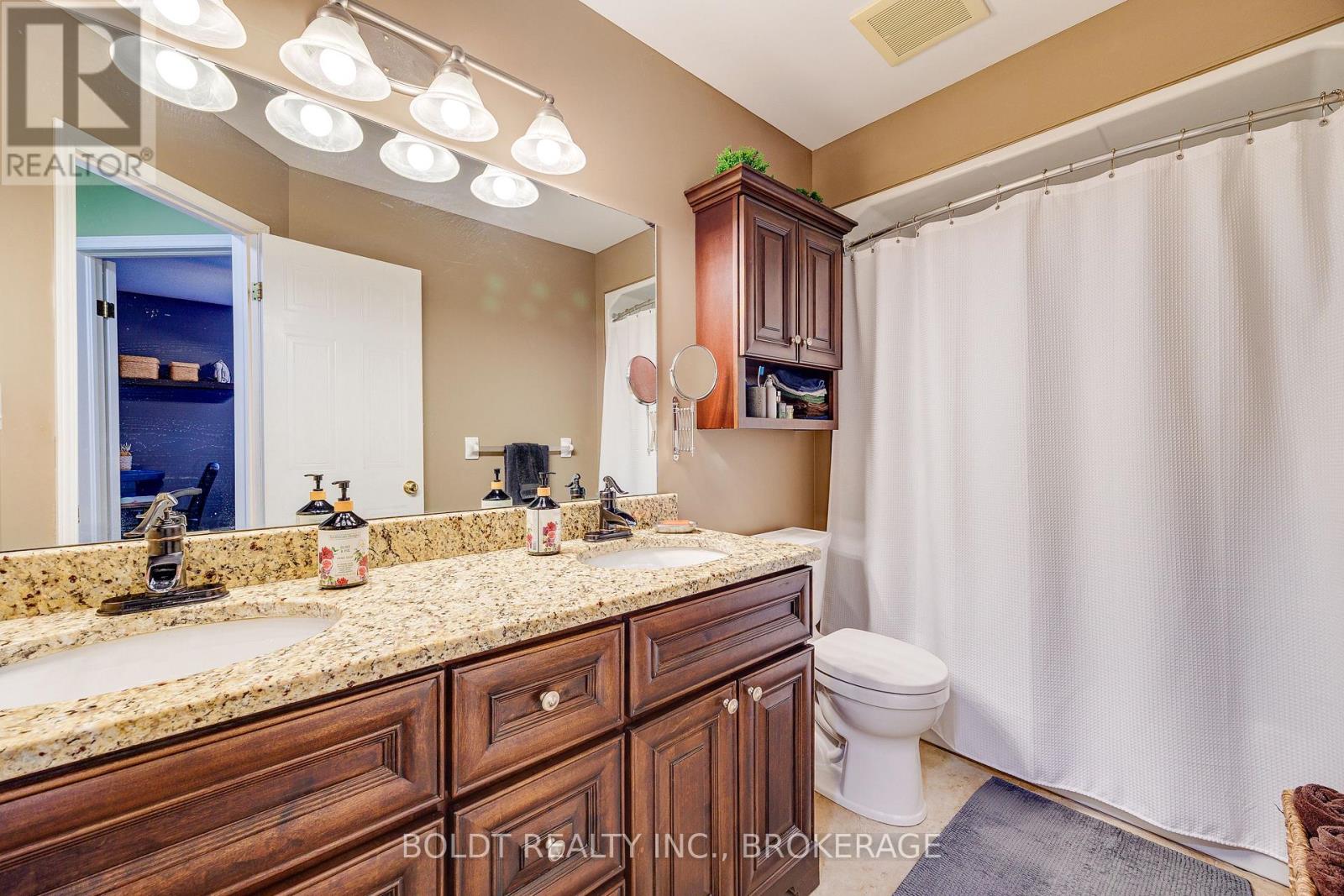 16 Westbury Drive Property Photo 17