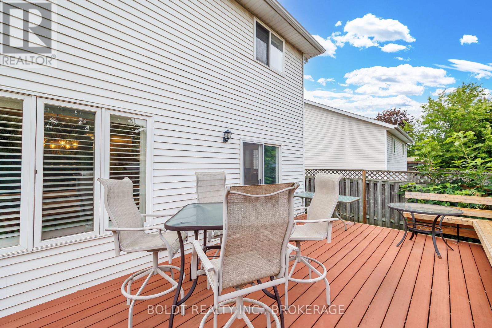 16 Westbury Drive Property Photo 29