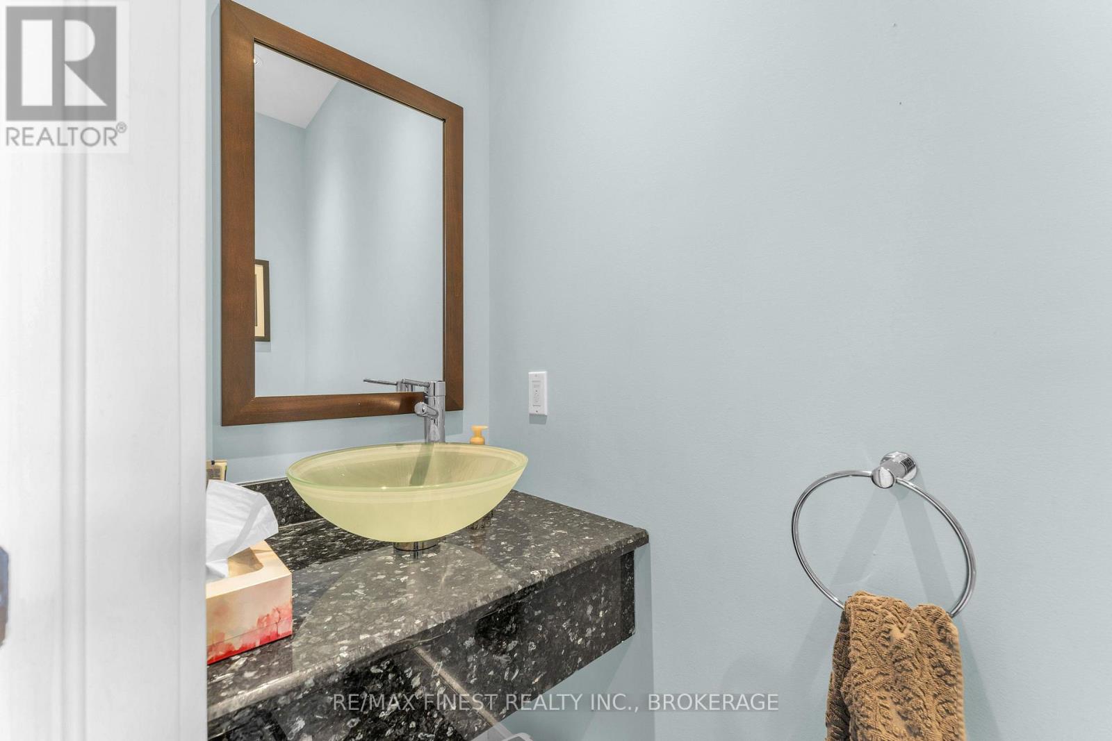 141 Benjamin Court Property Photo 7