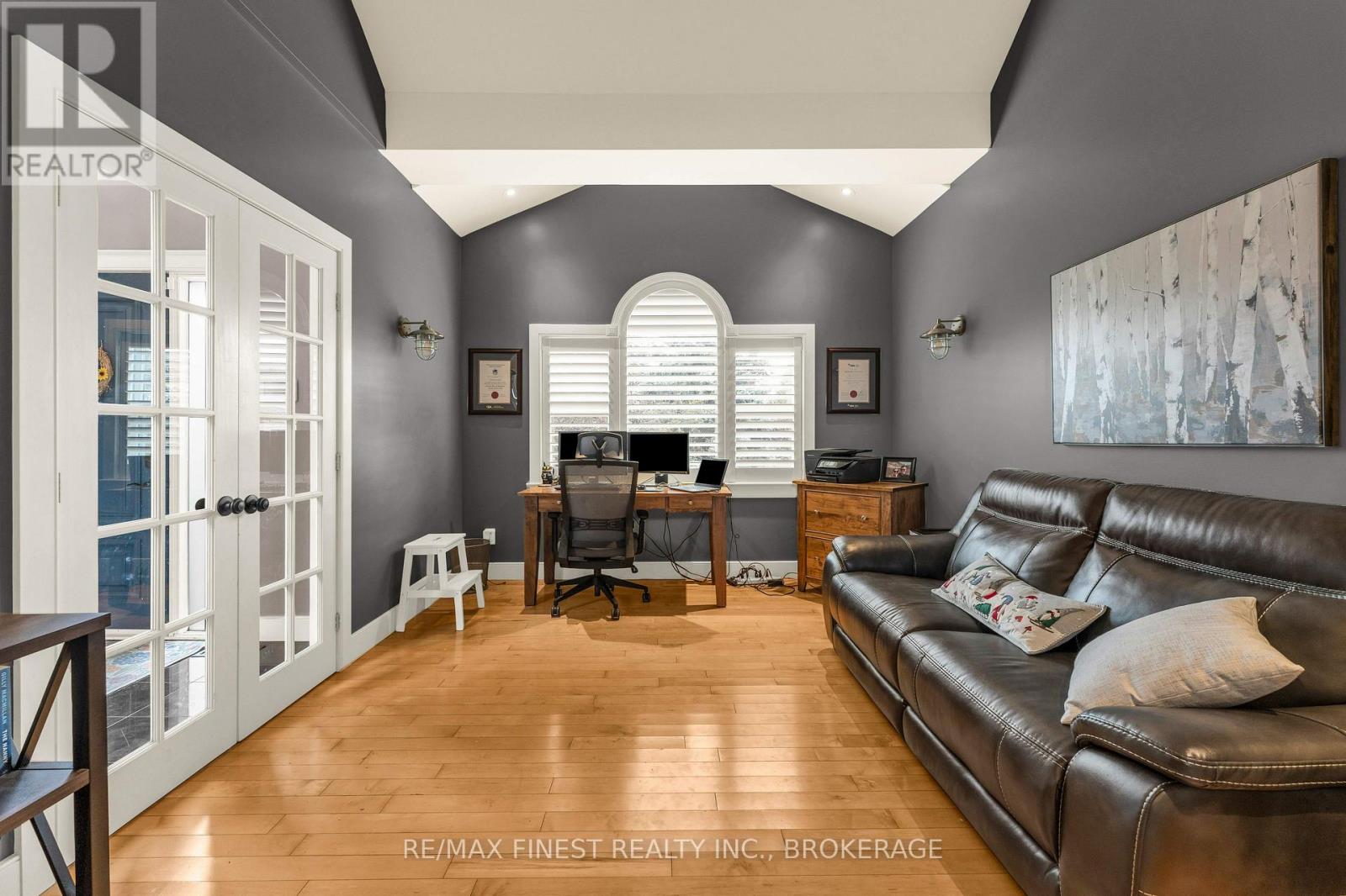 141 Benjamin Court Property Photo 16