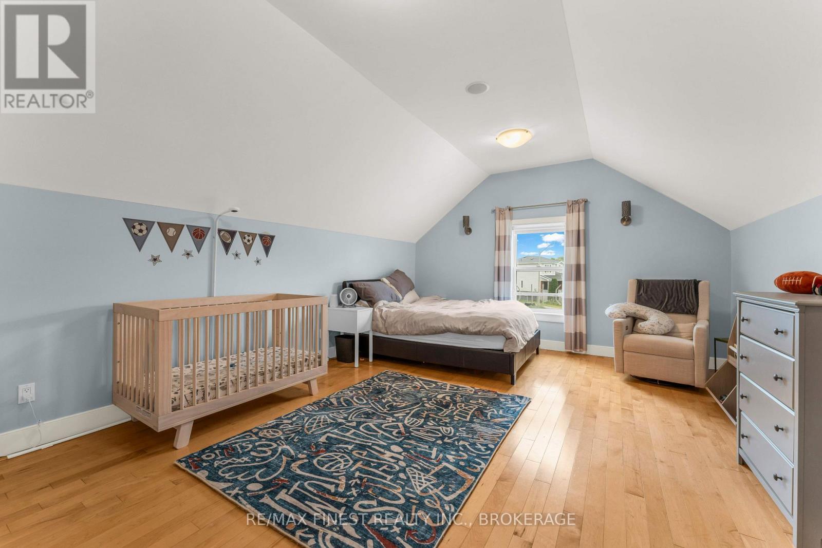 141 Benjamin Court Property Photo 32