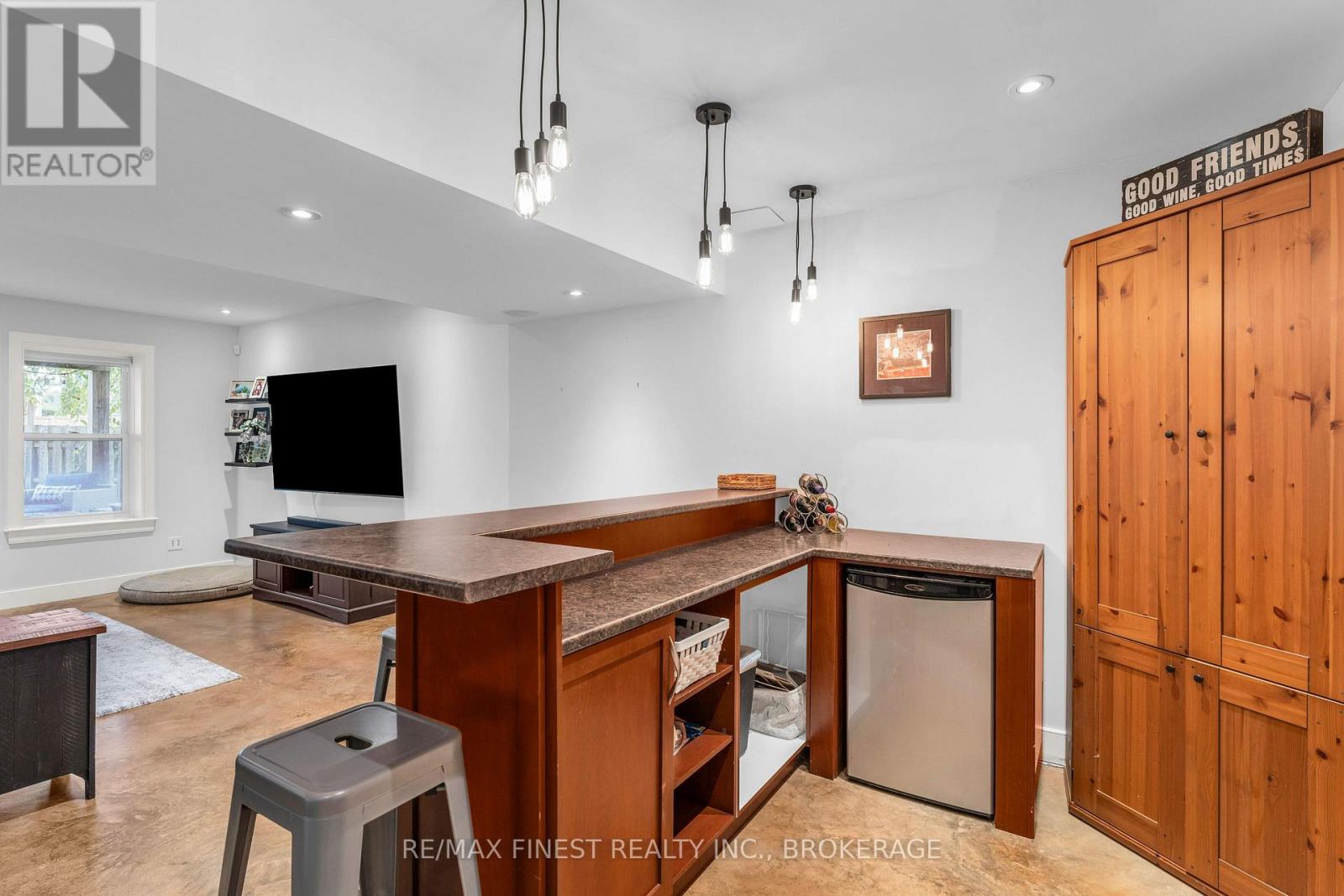 141 Benjamin Court Property Photo 40