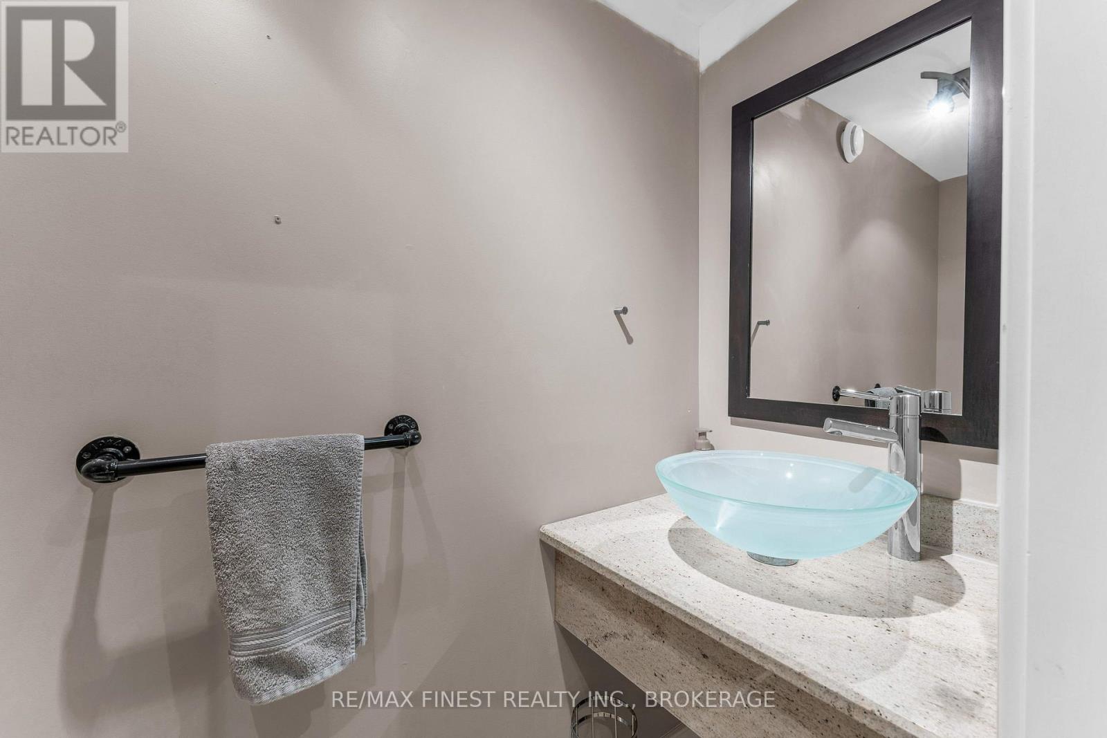 141 Benjamin Court Property Photo 41