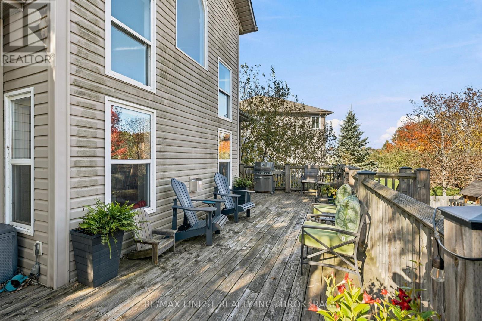 141 Benjamin Court Property Photo 43