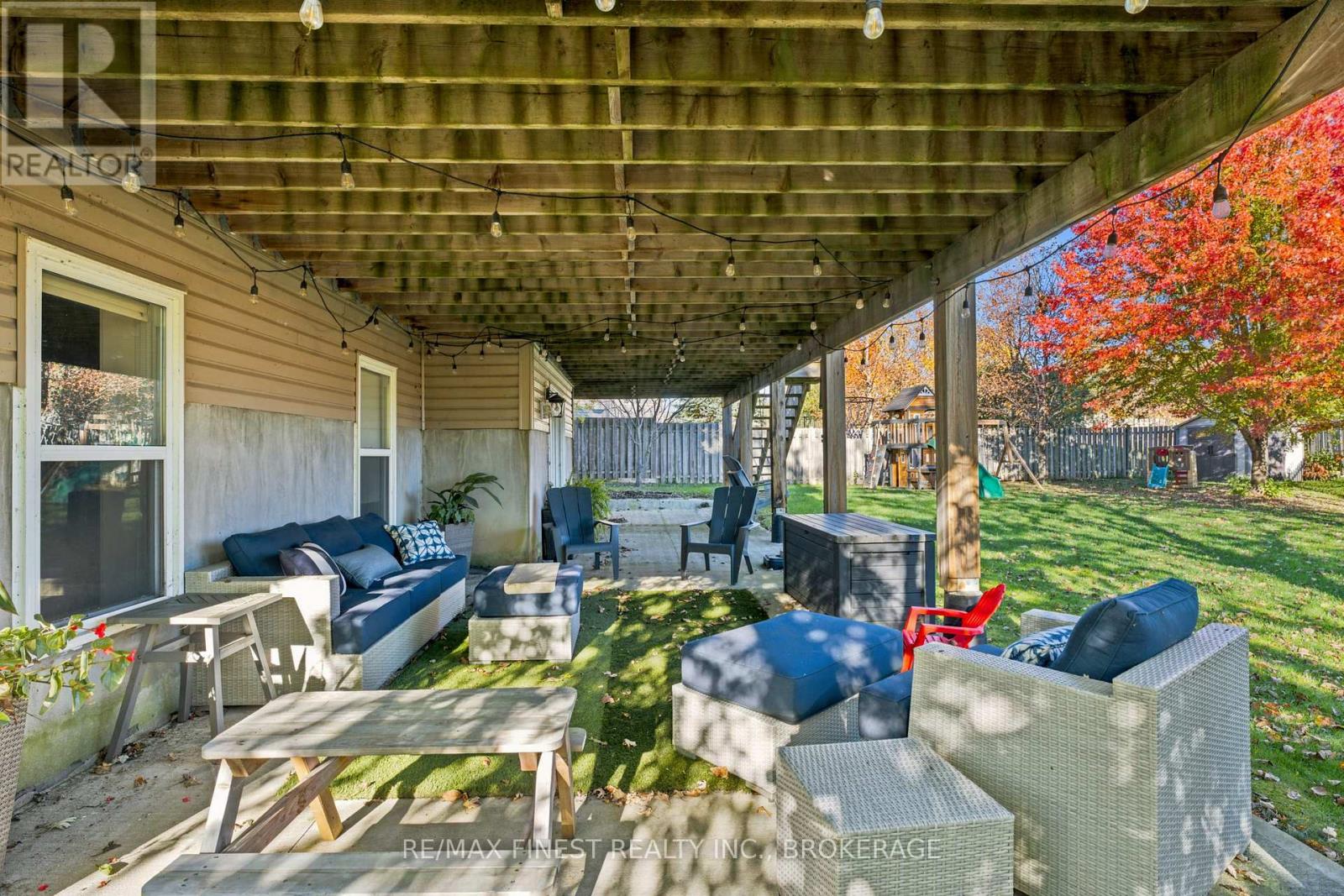 141 Benjamin Court Property Photo 44
