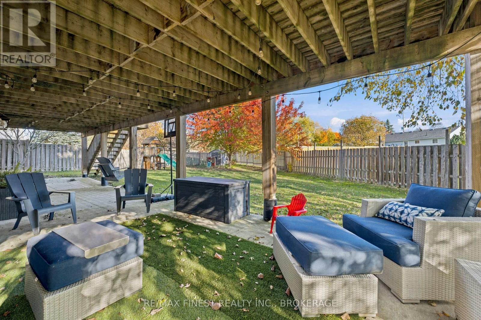 141 Benjamin Court Property Photo 45