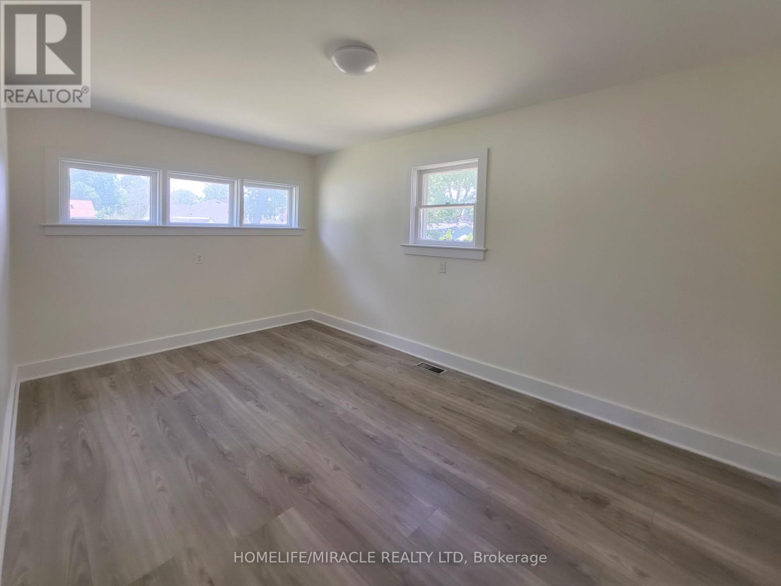 17 Goderich Street Property Photo 30
