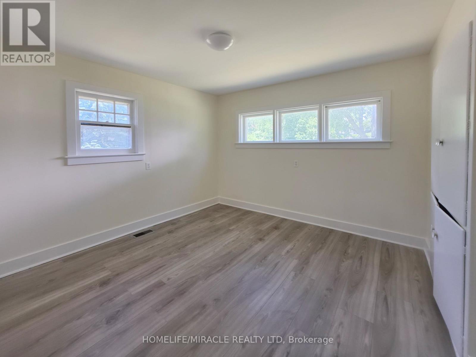 17 Goderich Street Property Photo 33