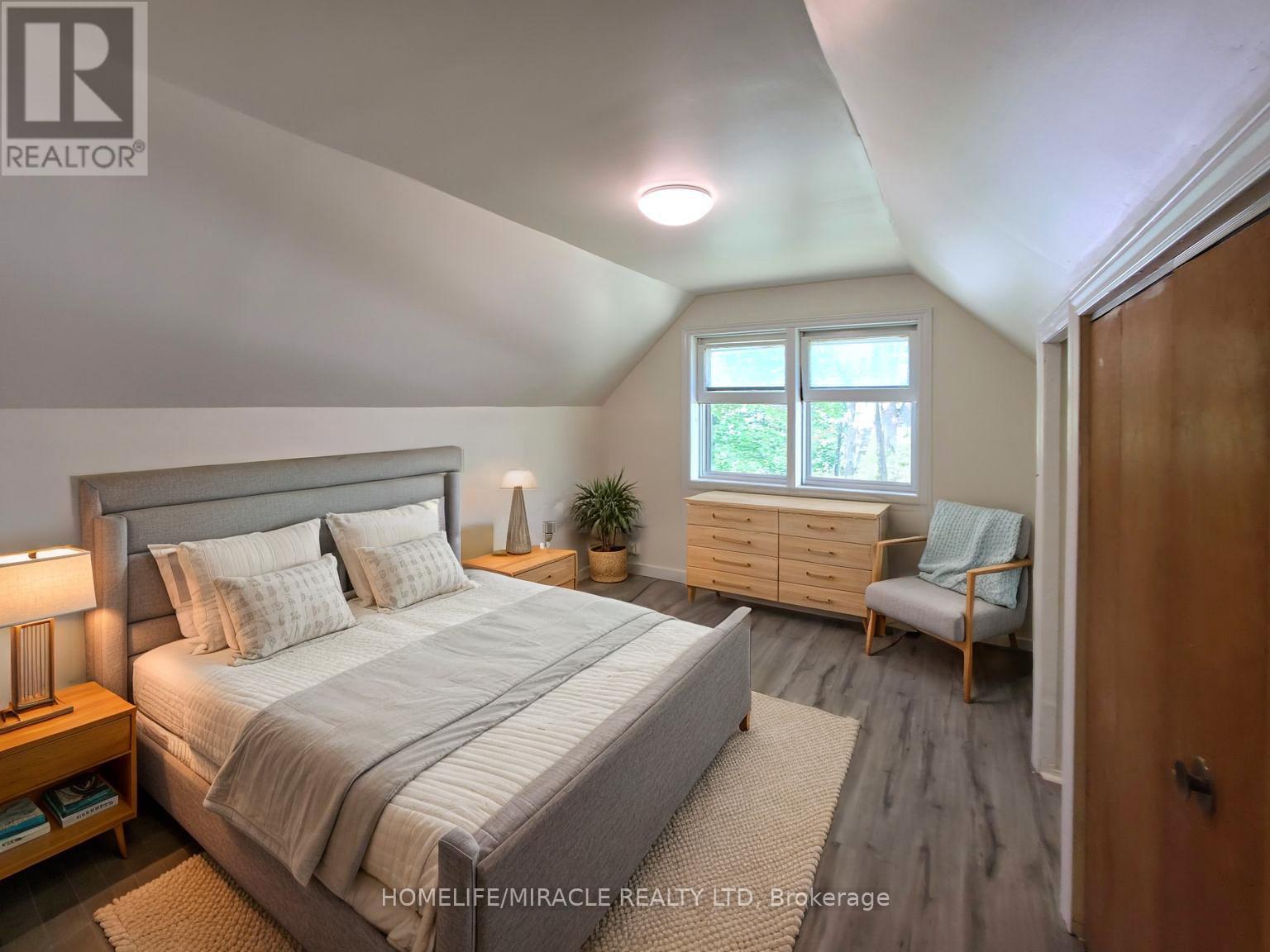 17 Goderich Street Property Photo 39