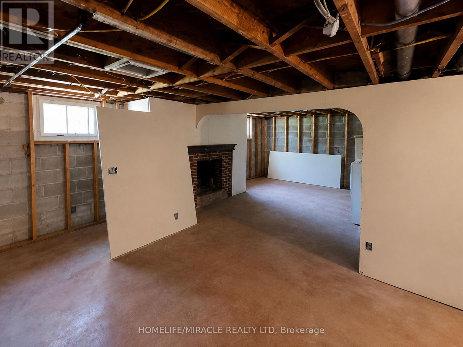 17 Goderich Street Property Photo 44