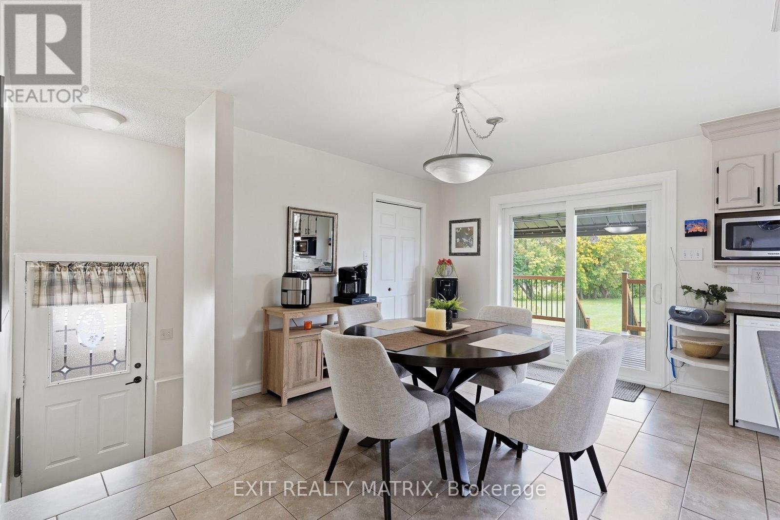353 Nelson Street E Property Photo 7