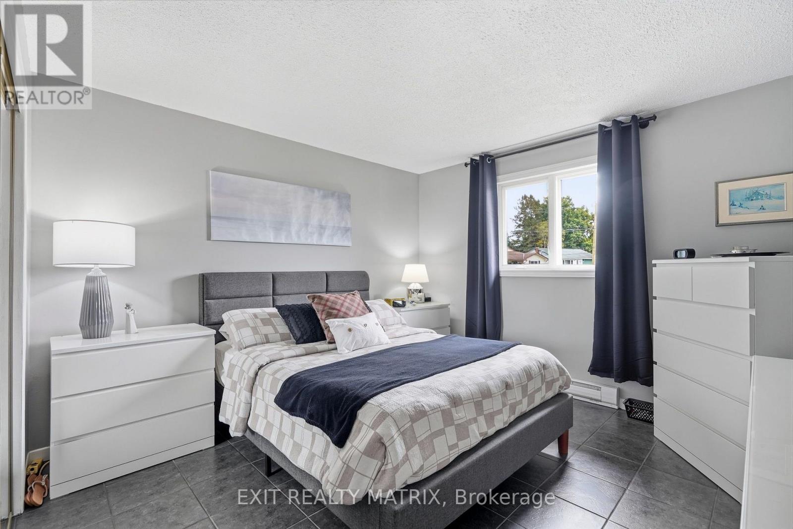 353 Nelson Street E Property Photo 13