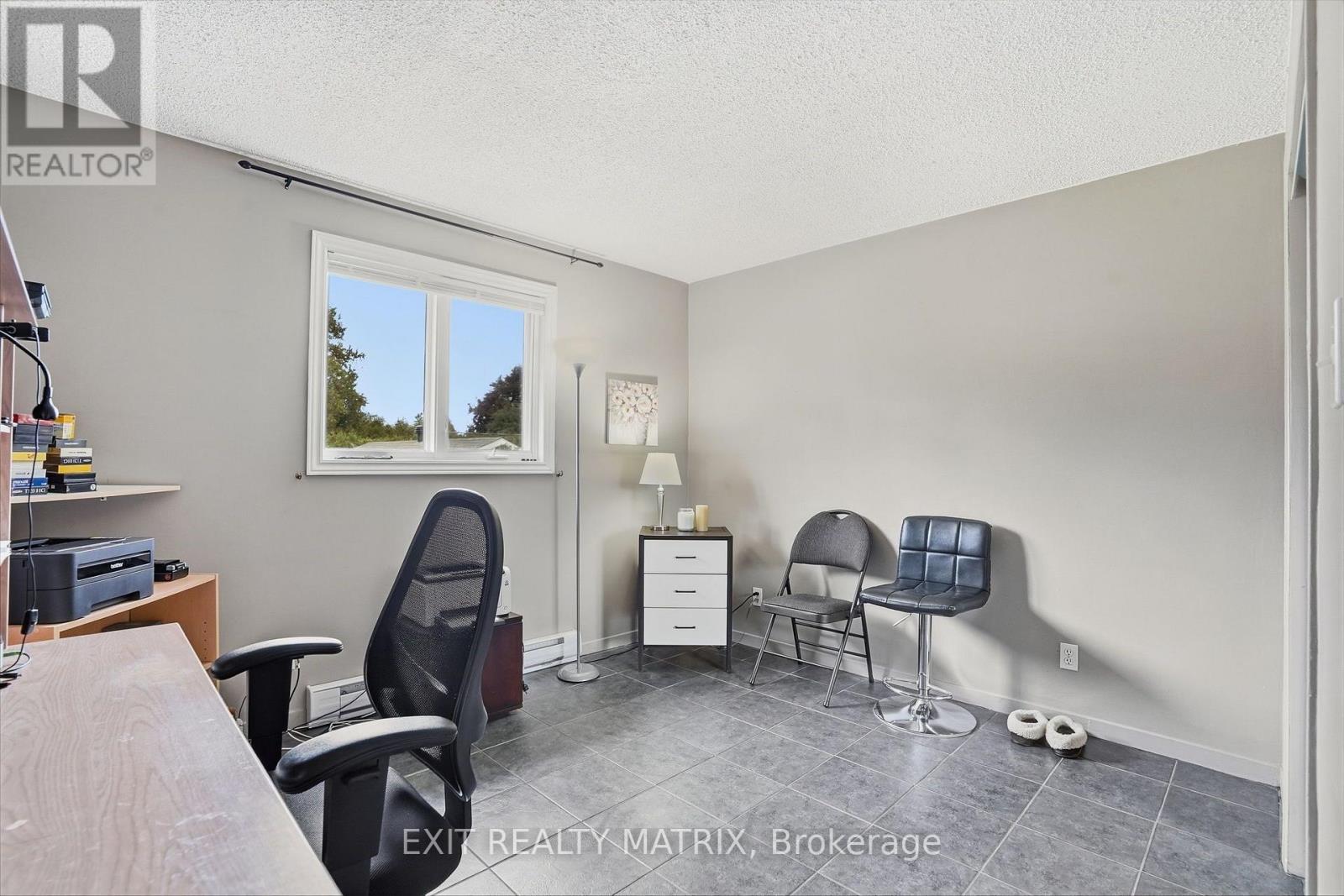 353 Nelson Street E Property Photo 15