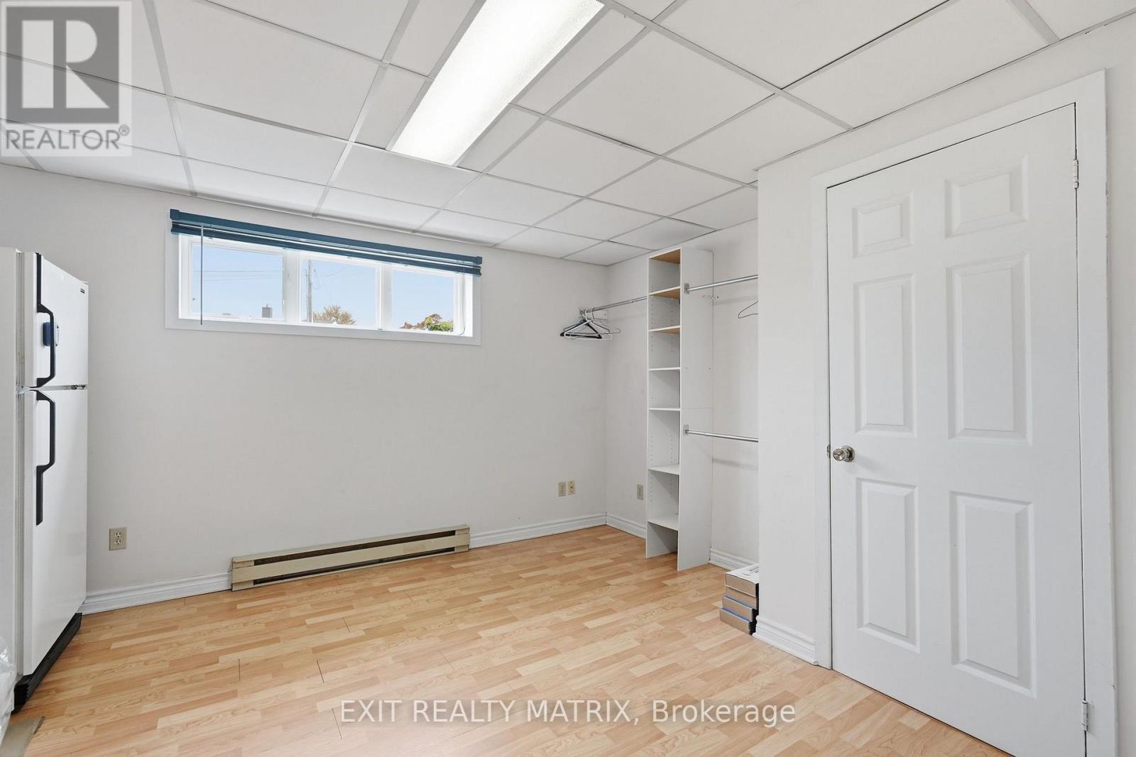 353 Nelson Street E Property Photo 23