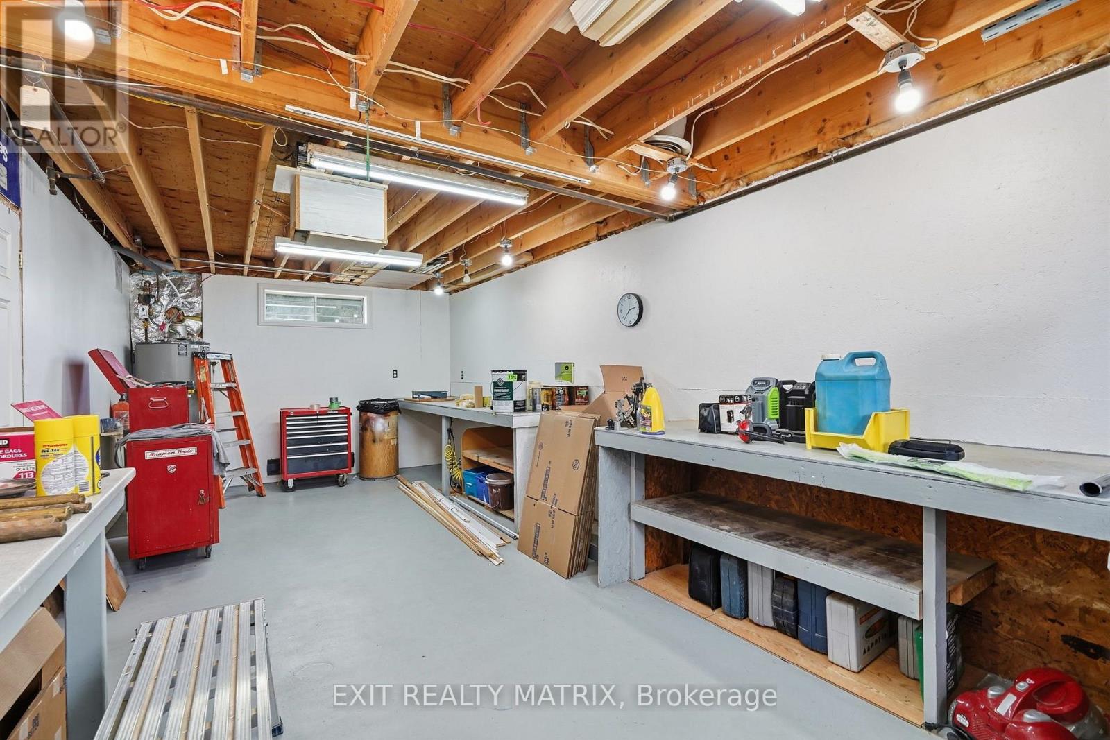 353 Nelson Street E Property Photo 26