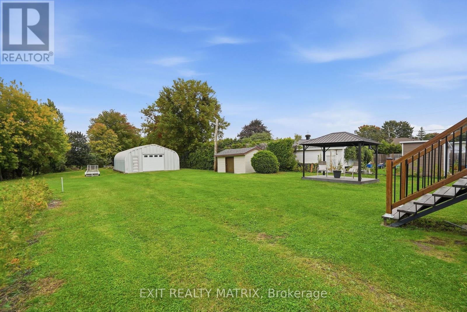 353 Nelson Street E Property Photo 29