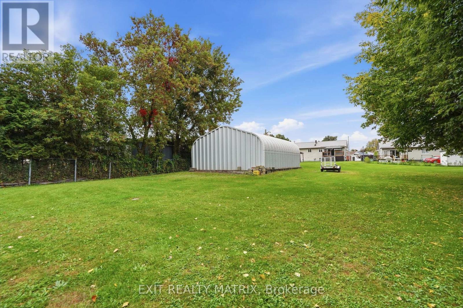 353 Nelson Street E Property Photo 31