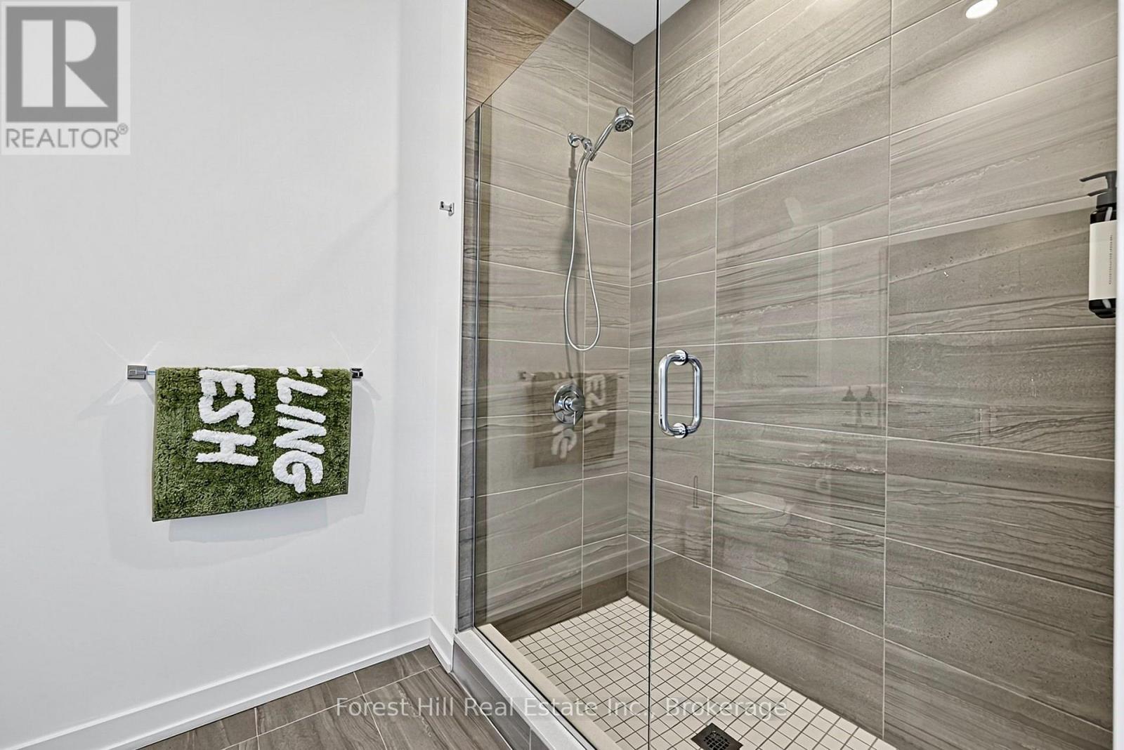 502 - 120 Carrick Trail Property Photo 13