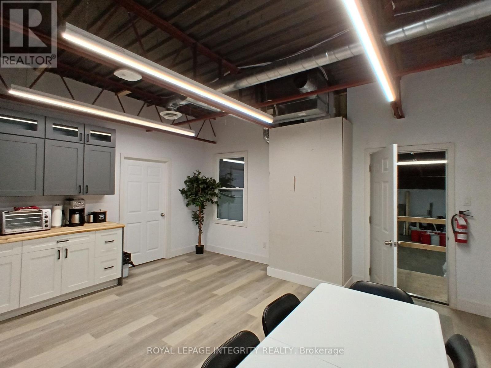 G-h - 60 Colonnade Road Property Photo 23