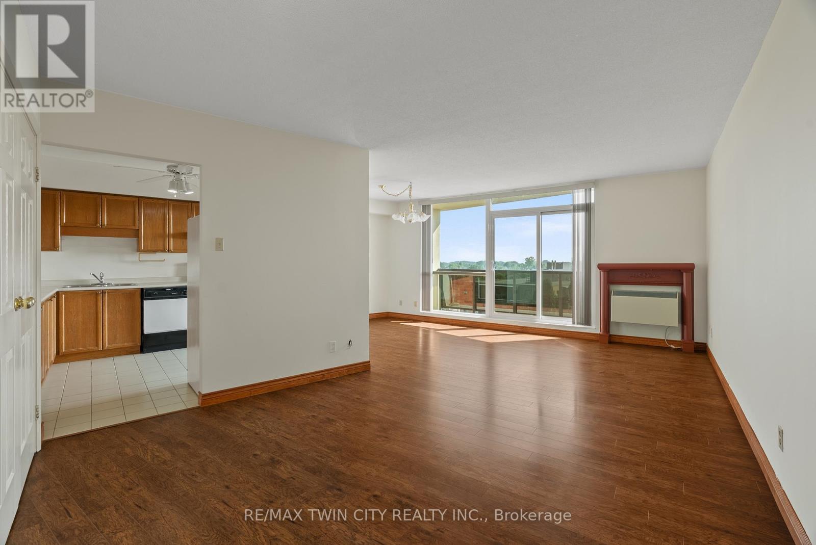905 - 9 Bonheur Court Property Photo 10