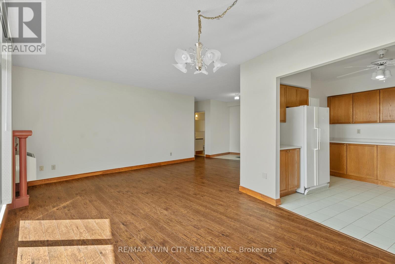 905 - 9 Bonheur Court Property Photo 14