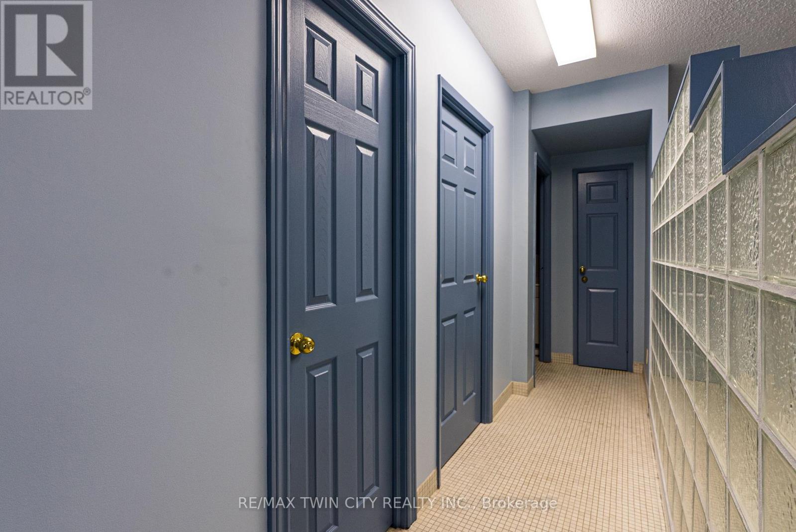 905 - 9 Bonheur Court Property Photo 27