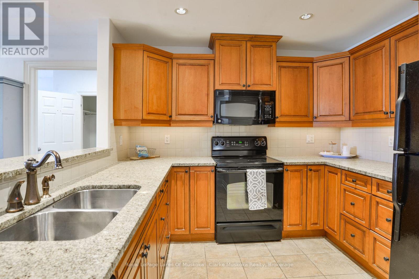 504 - 130 Steamship Bay Road Property Photo 2