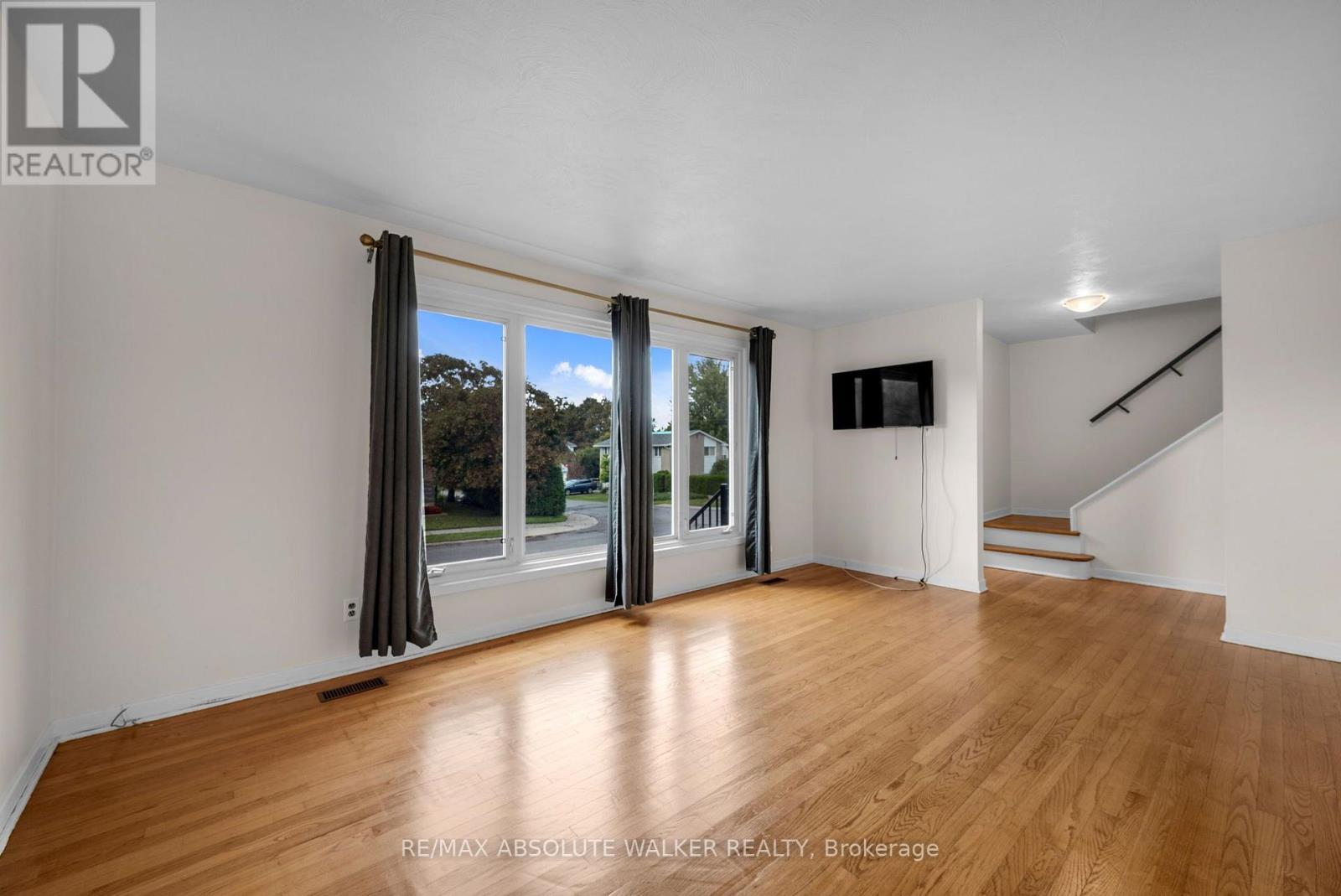 331 Britannia Road Property Photo 6