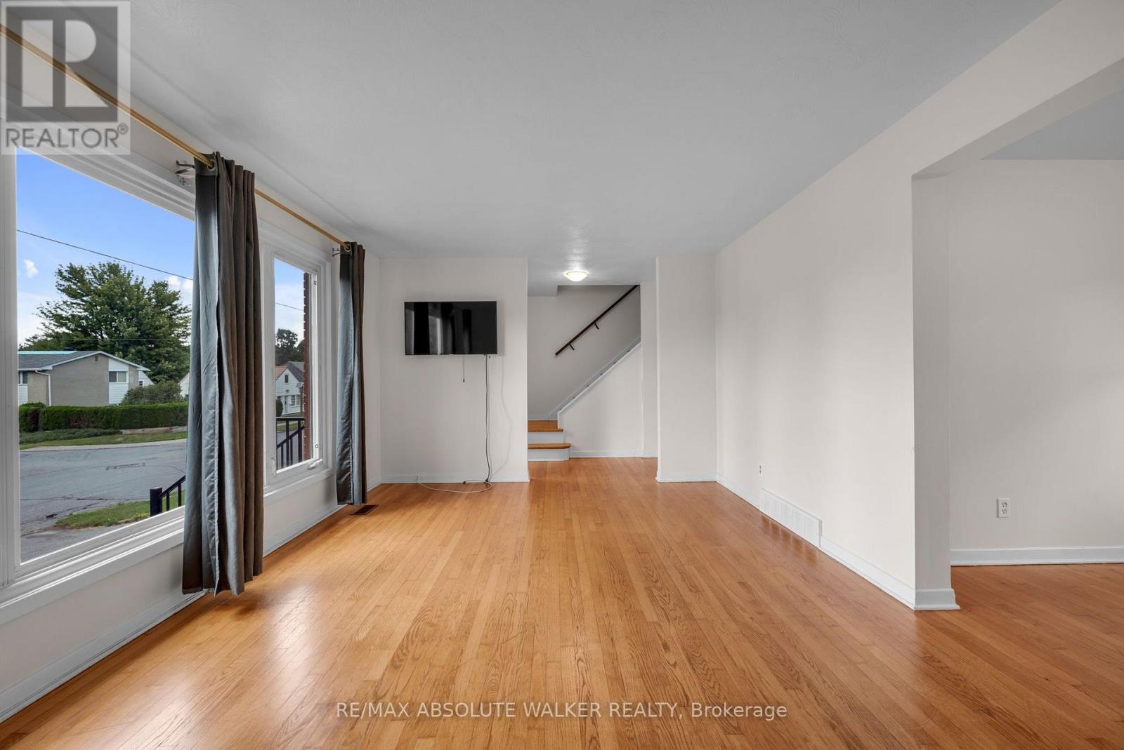 331 Britannia Road Property Photo 7