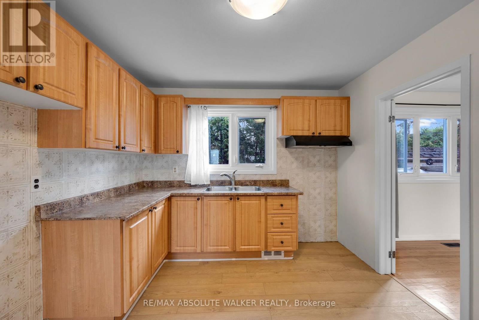 331 Britannia Road Property Photo 12