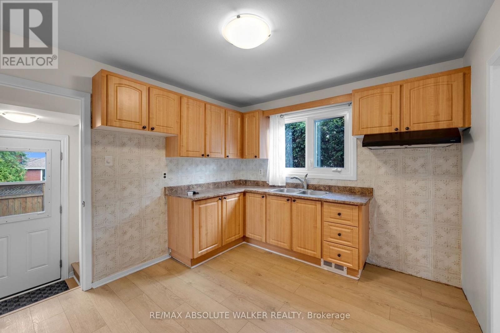 331 Britannia Road Property Photo 13