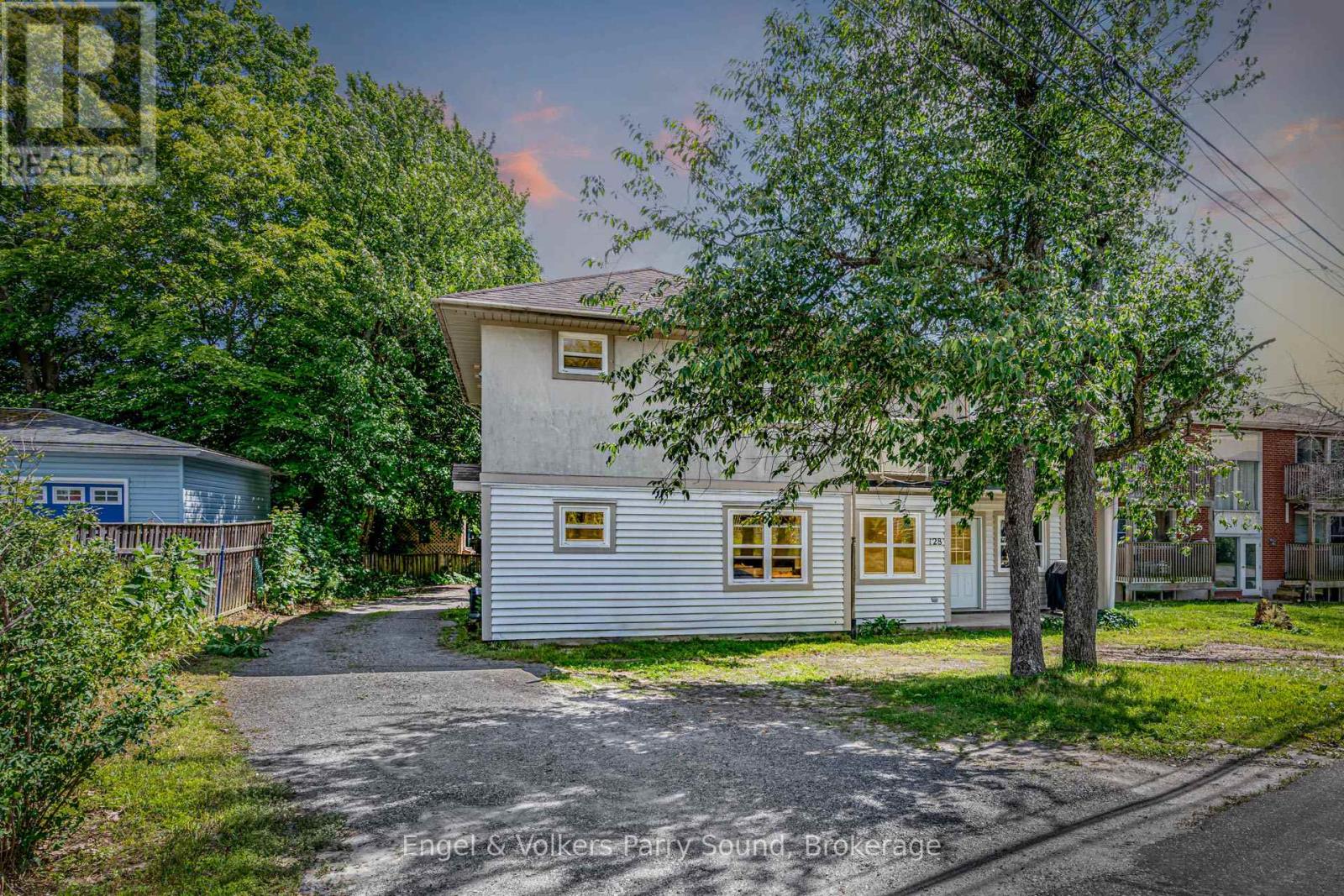 128 Isabella Street Property Photo 3