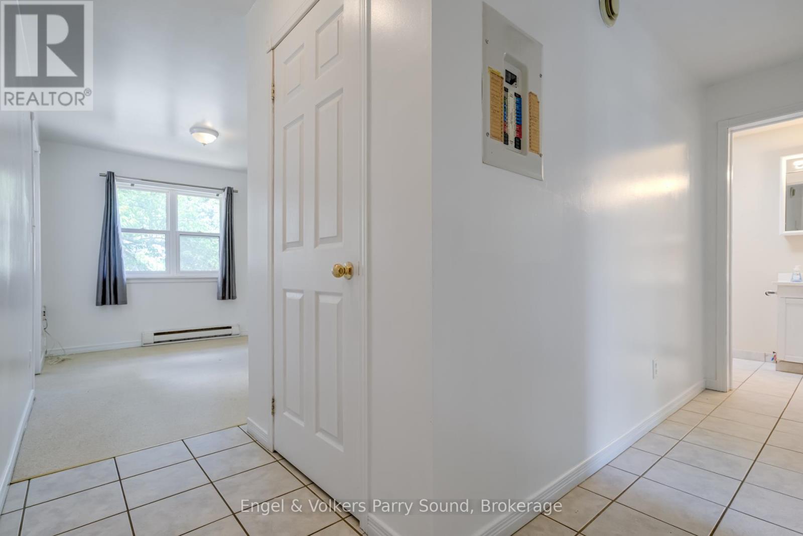 128 Isabella Street Property Photo 5