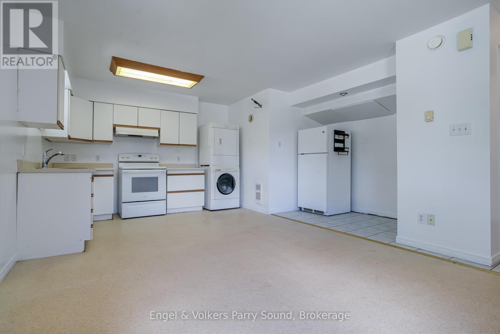 128 Isabella Street Property Photo 9