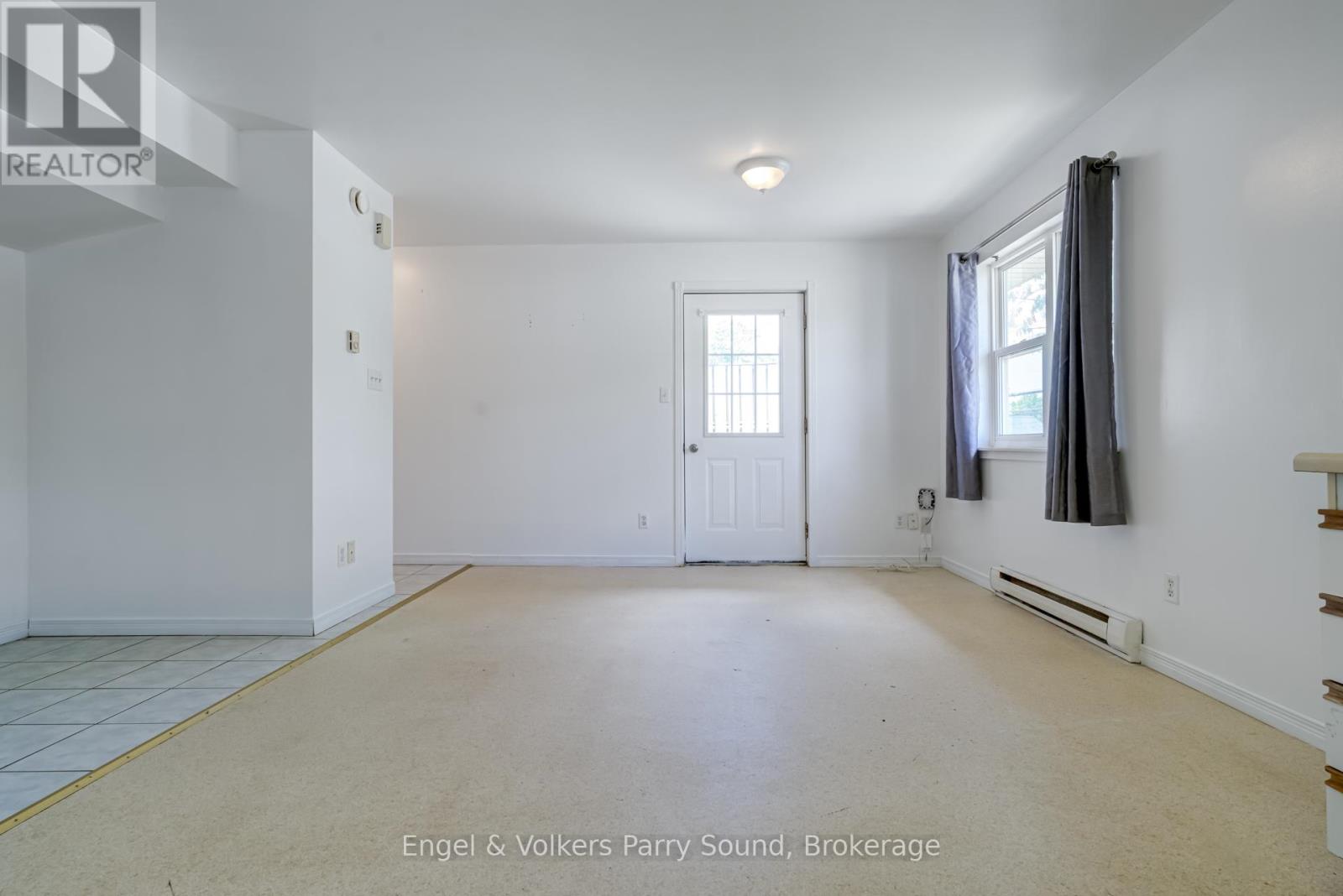 128 Isabella Street Property Photo 11